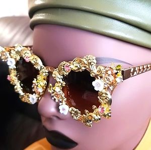 NEW COUTURE SUNNIES
